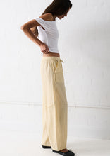 Load image into Gallery viewer, Fisho Barrel Pants
