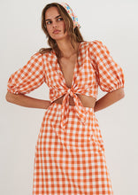 Load image into Gallery viewer, Carrie Top
