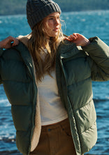 Load image into Gallery viewer, Surf Break Jacket
