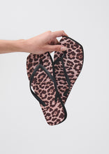 Load image into Gallery viewer, Square Toe Thongs
