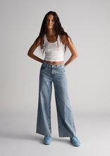 Load image into Gallery viewer, Baggy Low Rise Jeans
