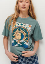 Load image into Gallery viewer, Ocean Sun Billie Tee
