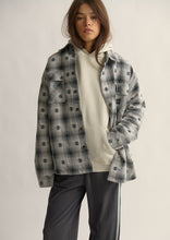 Load image into Gallery viewer, womens
