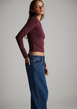 Load image into Gallery viewer, Baggy Low Rise Jeans
