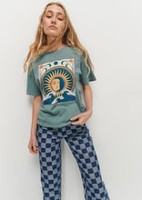 Load image into Gallery viewer, Ocean Sun Billie Tee

