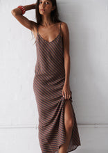 Load image into Gallery viewer, Aysha Maxi Dress
