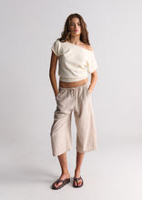 Load image into Gallery viewer, Cropped Noosa Pants
