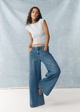 Load image into Gallery viewer, Super Wide Jeans
