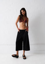 Load image into Gallery viewer, Cropped Noosa Pants
