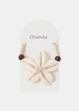 Load image into Gallery viewer, Cowrie Flower Necklace
