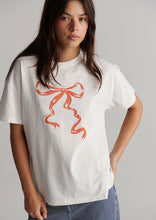 Load image into Gallery viewer, Boyfriend Tee
