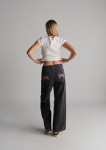 Load image into Gallery viewer, Baggy Low Rise Jeans
