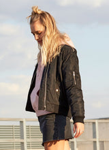 Load image into Gallery viewer, City Bomber - Black
