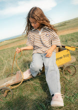 Load image into Gallery viewer, Harper Barrel Jeans
