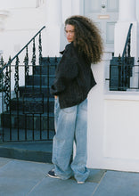 Load image into Gallery viewer, Bonnie Barrel Jeans
