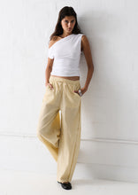 Load image into Gallery viewer, Fisho Barrel Pants
