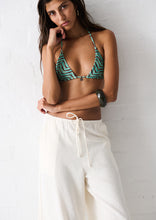 Load image into Gallery viewer, Cropped Noosa Pants
