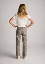 Load image into Gallery viewer, Savannah Jeans

