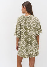 Load image into Gallery viewer, Breeze Shirt
