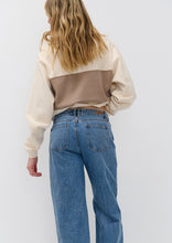 Load image into Gallery viewer, Baggy Low Rise Jeans
