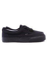 Load image into Gallery viewer, Skate Shoe
