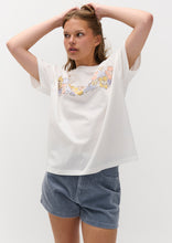 Load image into Gallery viewer, Boyfriend Tee
