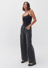 Load image into Gallery viewer, Baggy Low Rise Jeans
