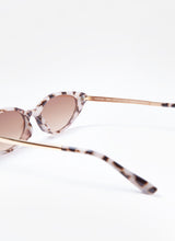 Load image into Gallery viewer, Hepburn Sunglasses
