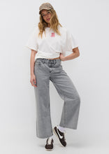 Load image into Gallery viewer, Baggy Low Rise Jeans
