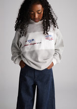 Load image into Gallery viewer, Baggy Low Rise Jeans
