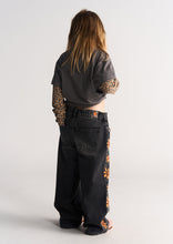 Load image into Gallery viewer, Baggy Low Rise Jeans
