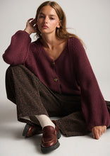 Load image into Gallery viewer, Snug Cardi
