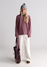 Load image into Gallery viewer, Baggy Low Rise Jeans
