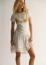Load image into Gallery viewer, Quinn Tee
