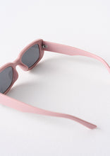 Load image into Gallery viewer, Saskia Sunglasses

