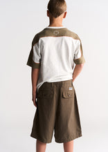 Load image into Gallery viewer, Pleated Herringbone Shorts
