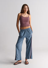 Load image into Gallery viewer, womens
