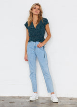 Load image into Gallery viewer, 90`s Jeans
