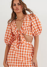 Load image into Gallery viewer, Carrie Top
