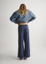 Load image into Gallery viewer, Hangten Trackies
