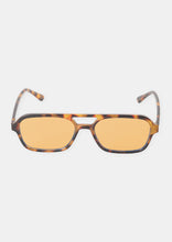 Load image into Gallery viewer, Dylan Fashion Sunglasses
