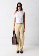 Load image into Gallery viewer, Fisho Barrel Pants
