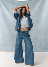 Load image into Gallery viewer, Super Wide Jeans
