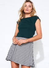 Load image into Gallery viewer, 90`s Frill Tee
