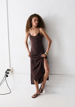 Load image into Gallery viewer, WDress Aysha Maxi; Coffee Bean
