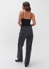 Load image into Gallery viewer, Baggy Low Rise Jeans
