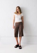 Load image into Gallery viewer, Ruby Capri Pants
