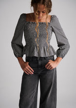 Load image into Gallery viewer, Baggy Low Rise Jeans

