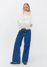 Load image into Gallery viewer, Baggy Low Rise Jeans
