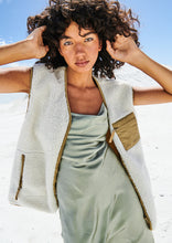 Load image into Gallery viewer, Arctic Vest
